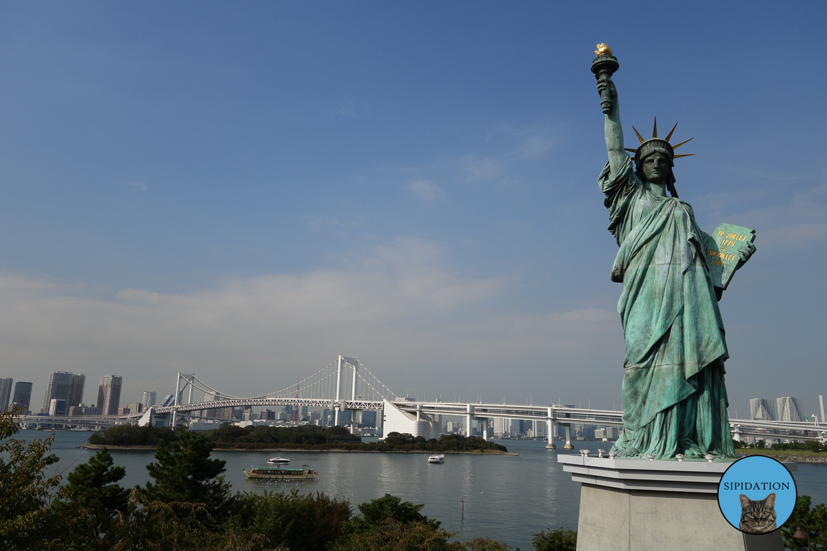 Rainbow Bridge and Statue of Liberty - Tokyo, Japan